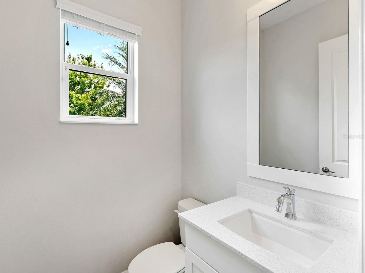 8282 Grande Shores Drive, Sarasota, FL 34240 Photo