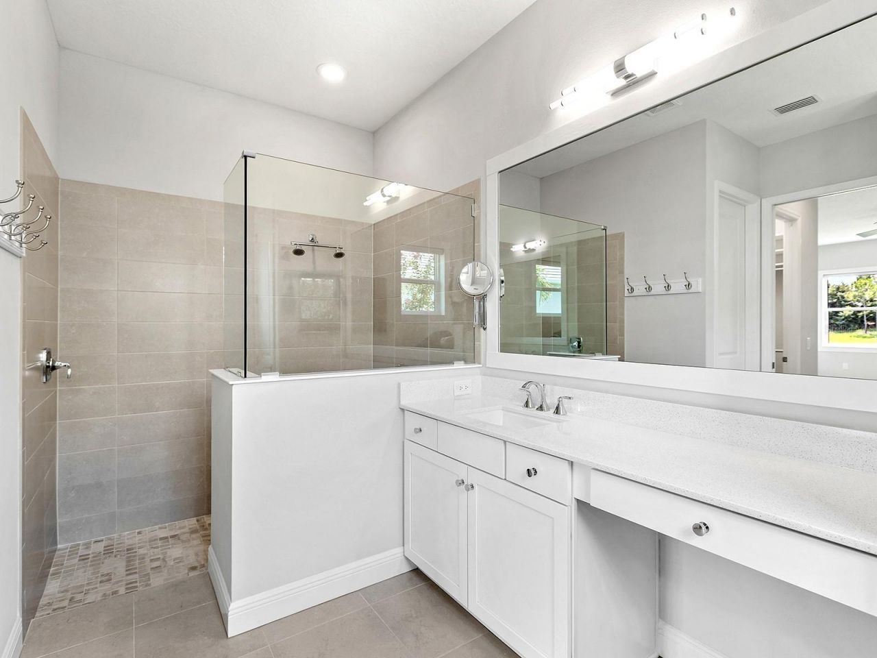 8282 Grande Shores Drive, Sarasota, FL 34240 Photo