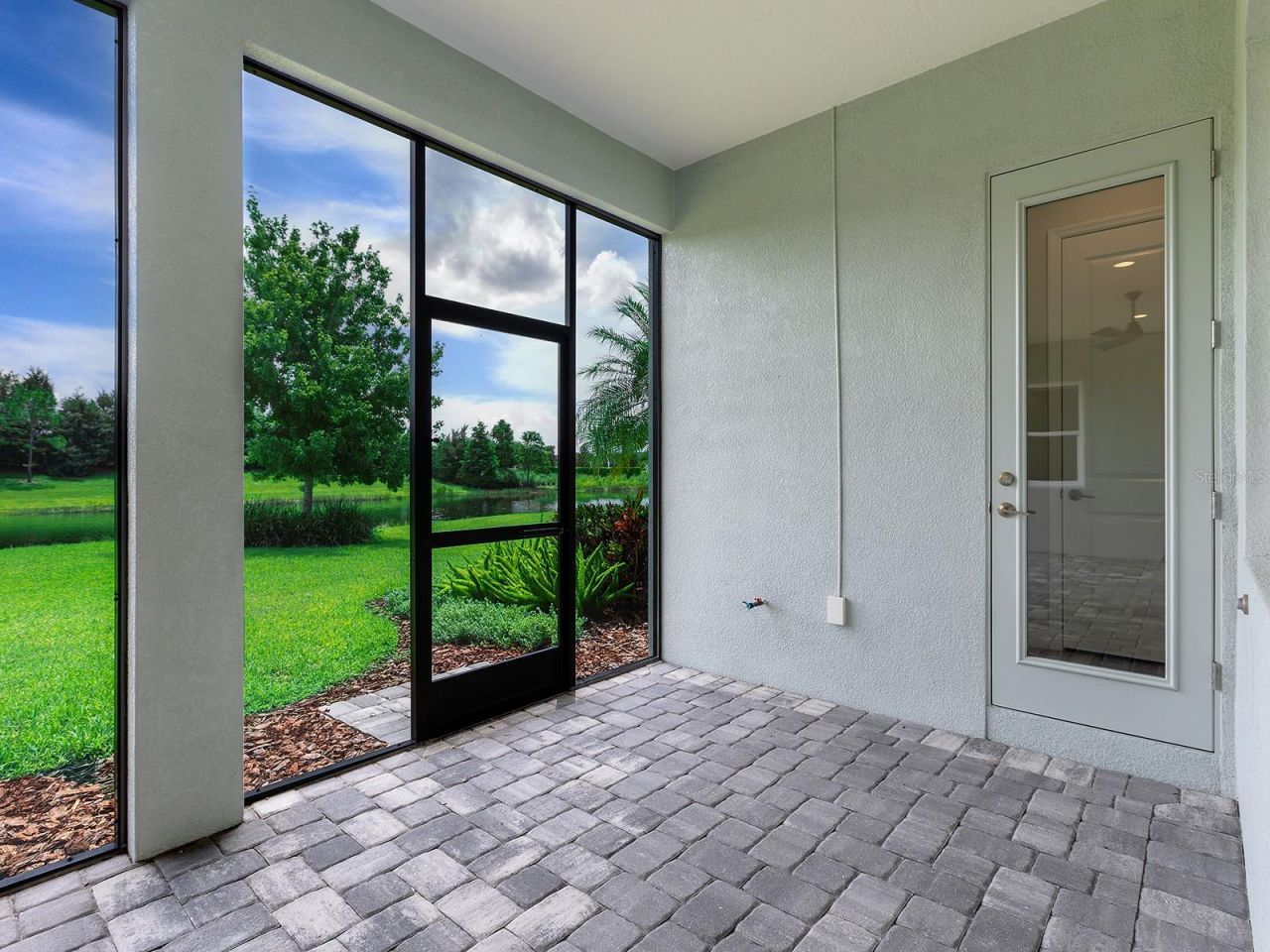8282 Grande Shores Drive, Sarasota, FL 34240 Photo