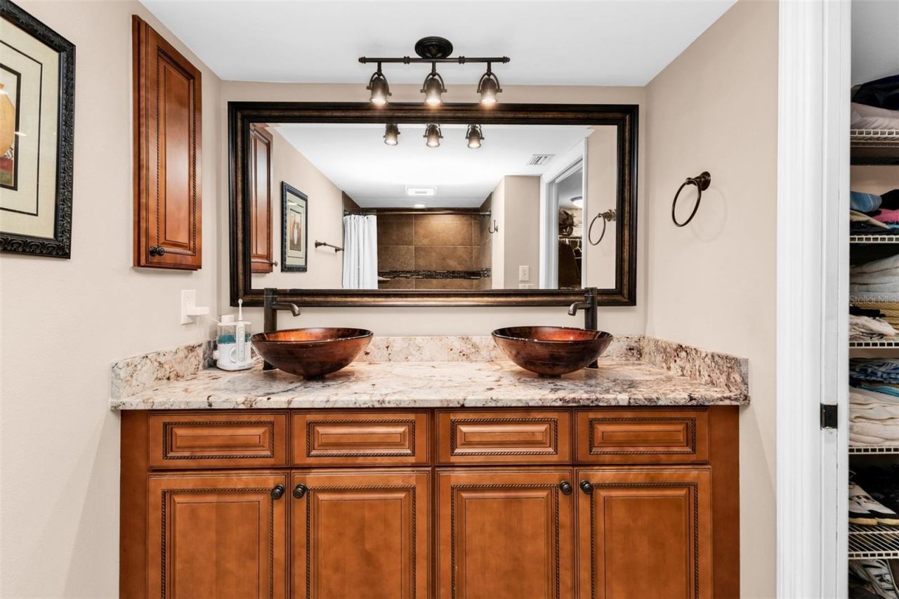 9050 Midnight Pass Road , Unit 1, Sarasota, FL 34242 Photo