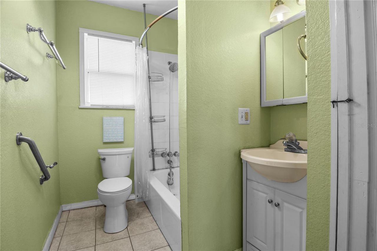 4517 Kenilworth Boulevard , Sebring, FL 33870 Photo