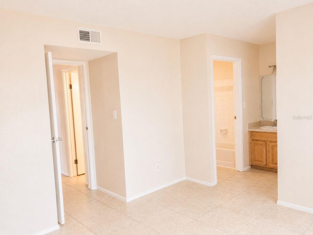 9100 Dr Martin Luther King Jr Street N, Unit 1103, Saint Petersburg, FL 33702 Photo