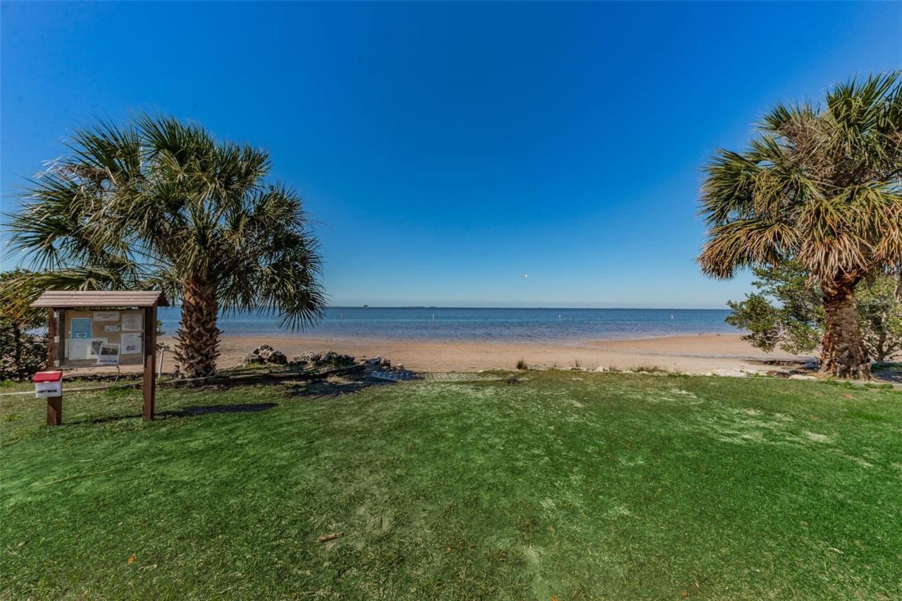 383 Georgia Avenue, Crystal Beach, FL 34681 Photo