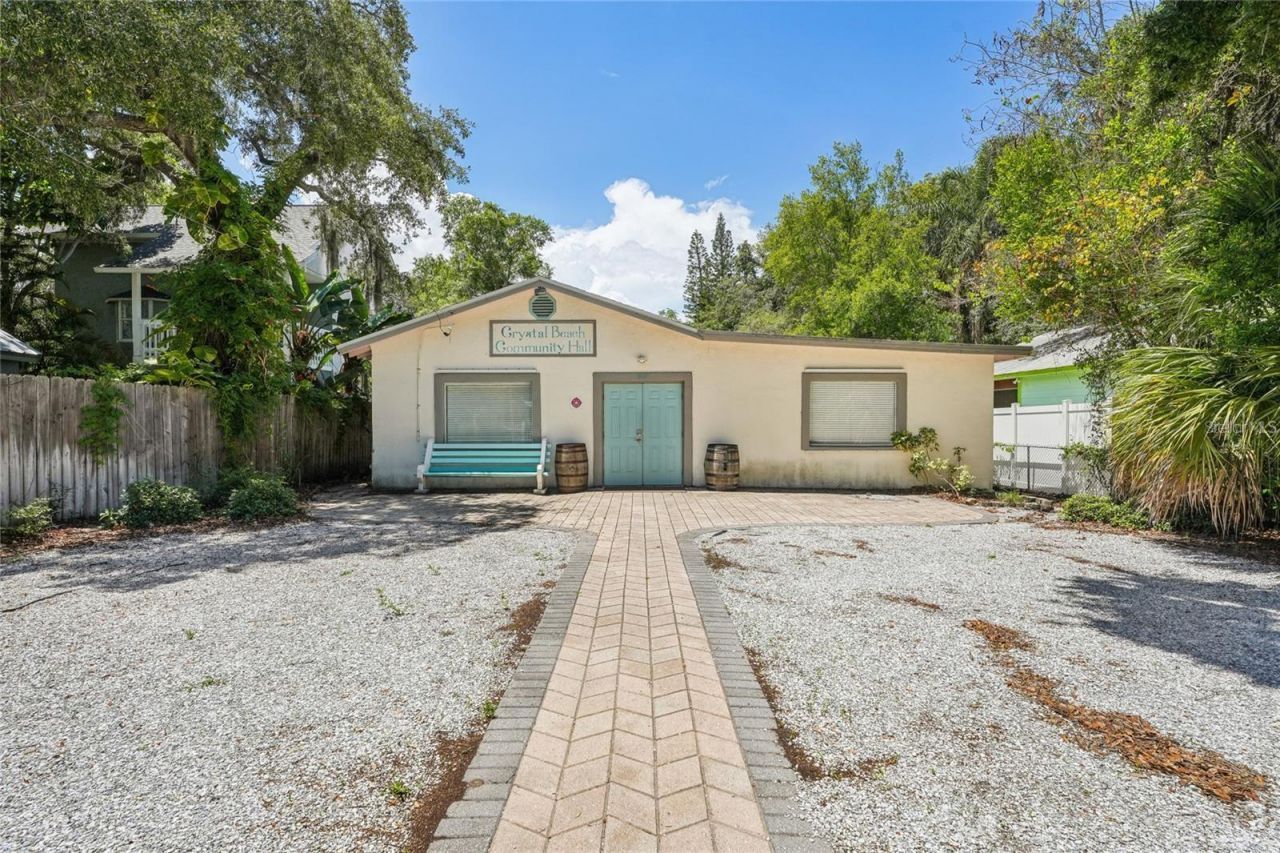 383 Georgia Avenue, Crystal Beach, FL 34681 Photo