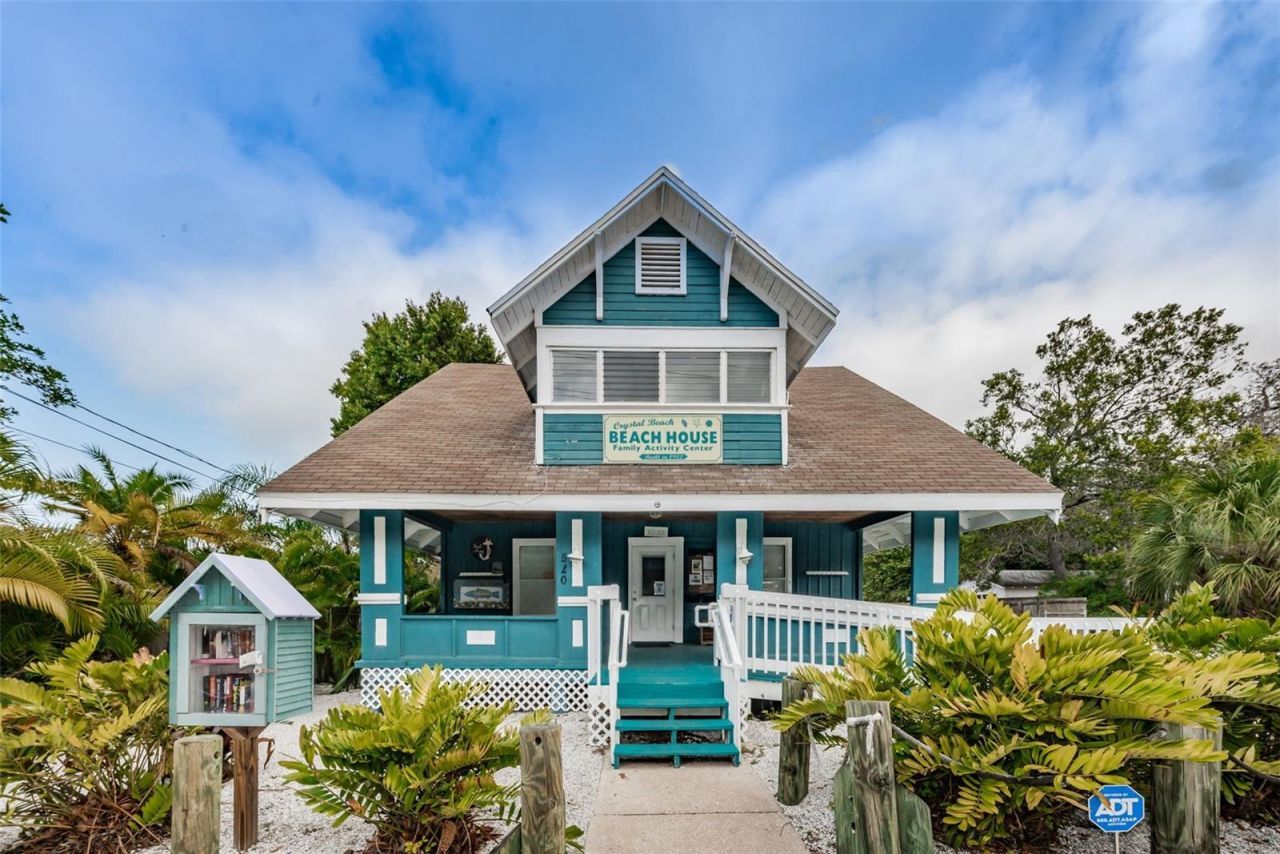 383 Georgia Avenue, Crystal Beach, FL 34681 Photo