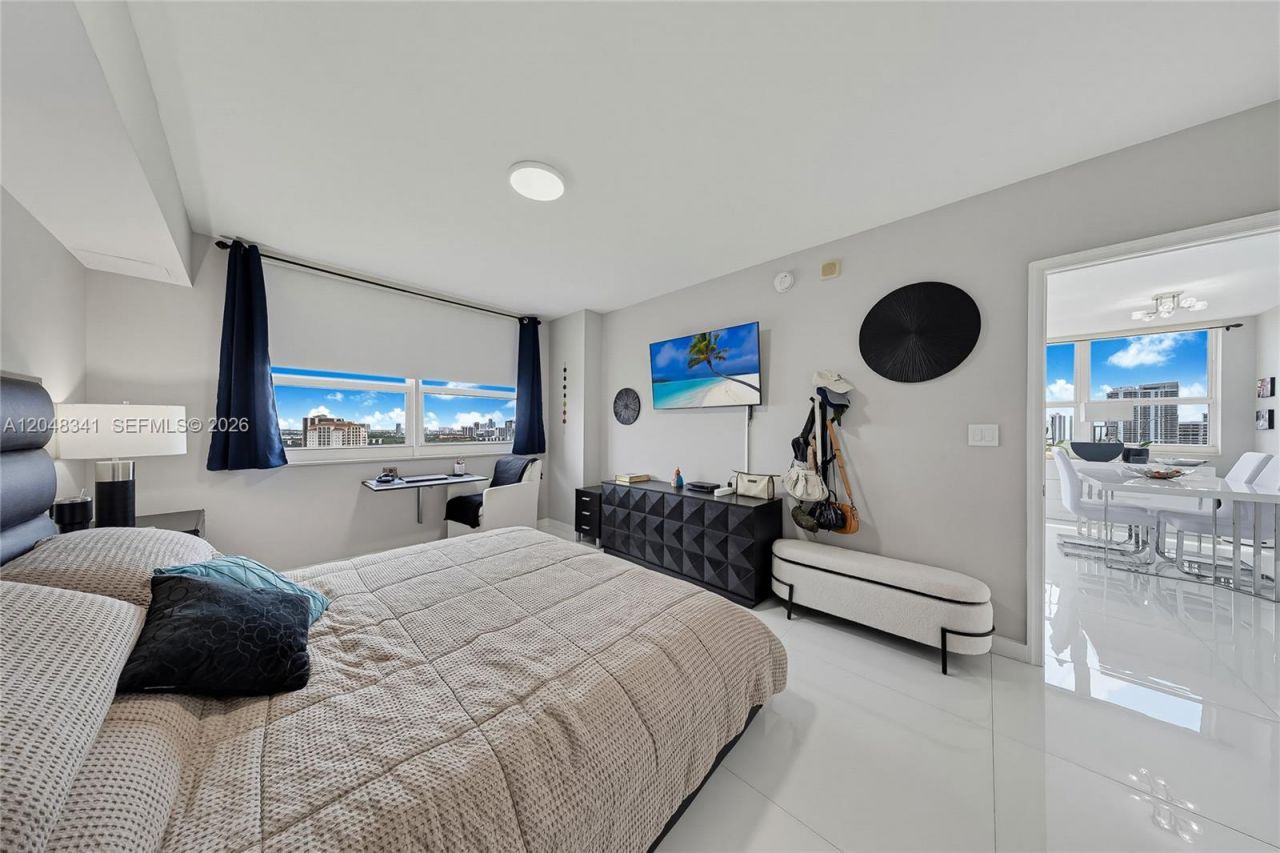 19501 W Country Club Dr , Unit 2014, Aventura, FL 33180 Photo