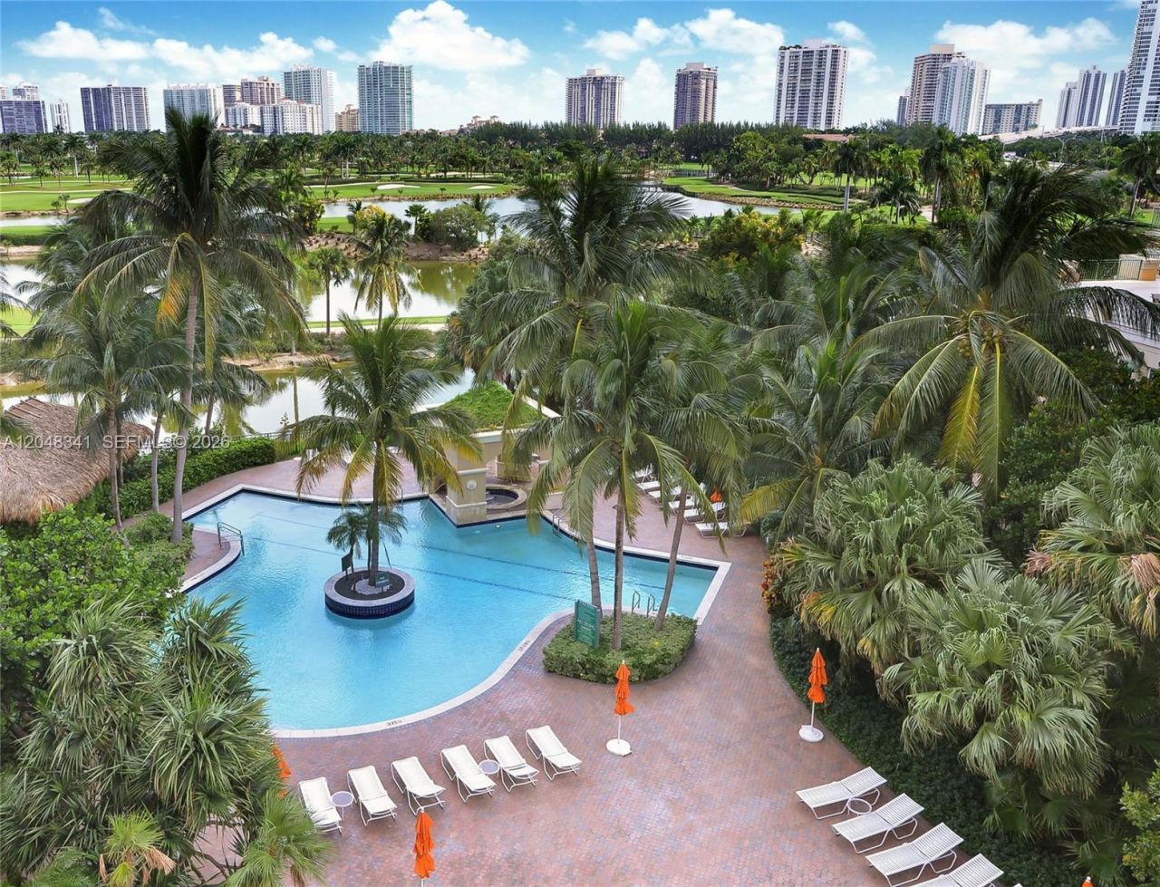 19501 W Country Club Dr , Unit 2014, Aventura, FL 33180 Photo
