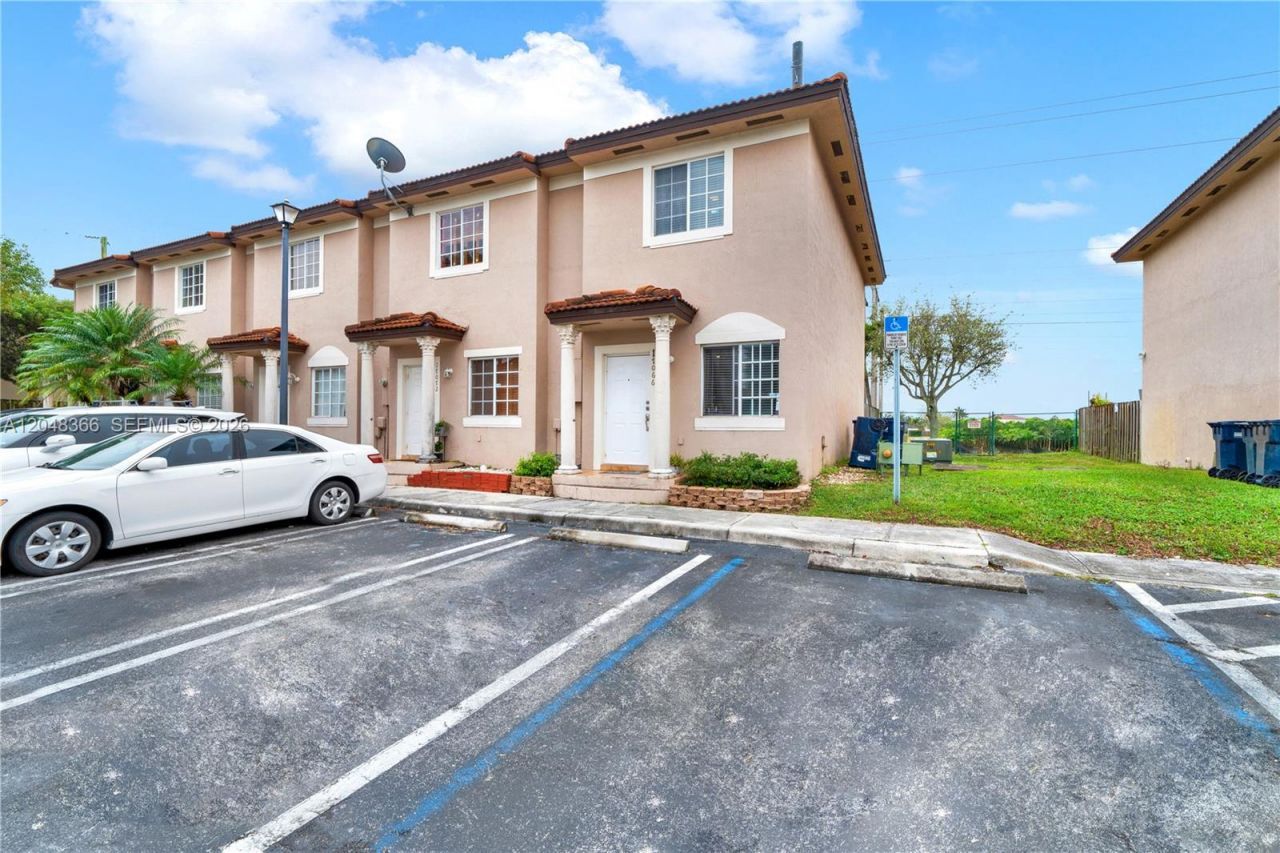 17066 SW 138th Ct , Unit 17066, Miami, FL 33177 Photo