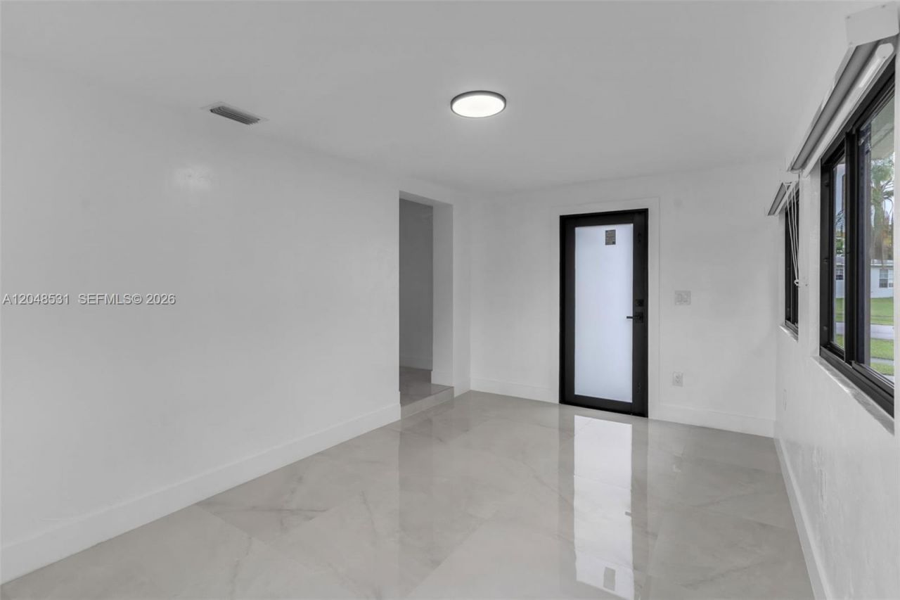 Please Call For Address, Miami, FL 33157 Photo