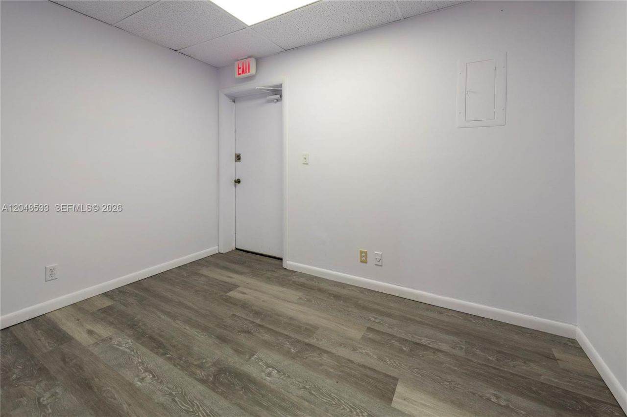 3801 N University Dr , Unit 320, Sunrise, FL 33351 Photo