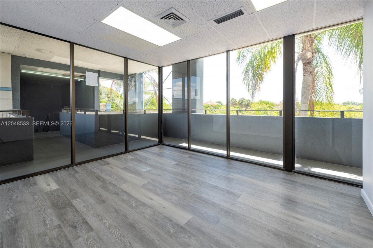 3801 N University Dr , Unit 320, Sunrise, FL 33351 Photo