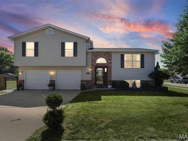 2247 Wildwood Drive, Granite City, IL 62040