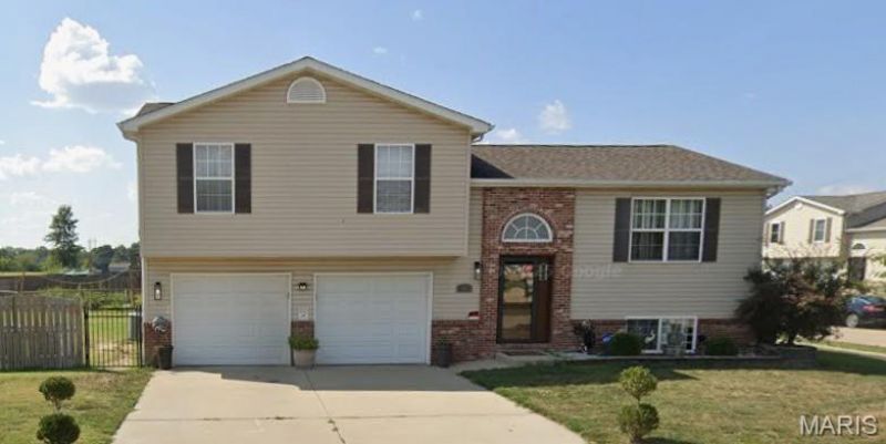 2247 Wildwood Drive, Granite City, IL 62040 Main Photo