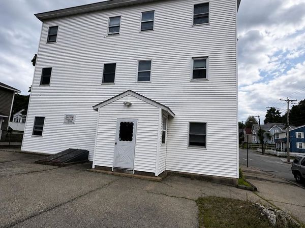 564 B Lake Avenue, Manchester, NH 03103