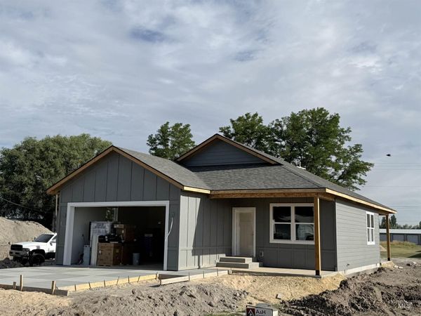 170 17th St, Heyburn, ID 83336