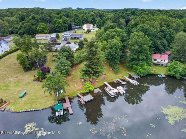 28 Lakeview Drive, Valatie, NY 12184