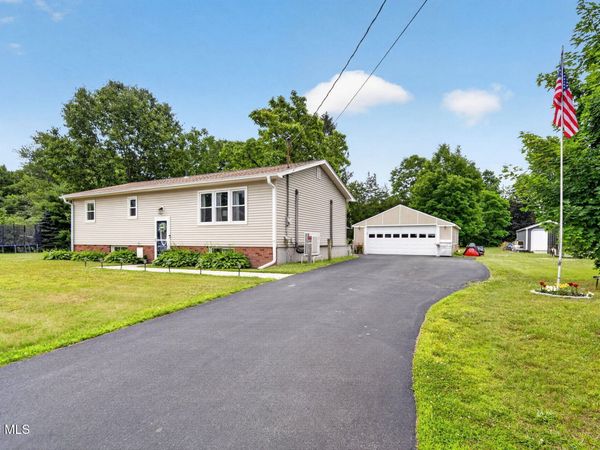 28 Lakeview Drive, Valatie, NY 12184