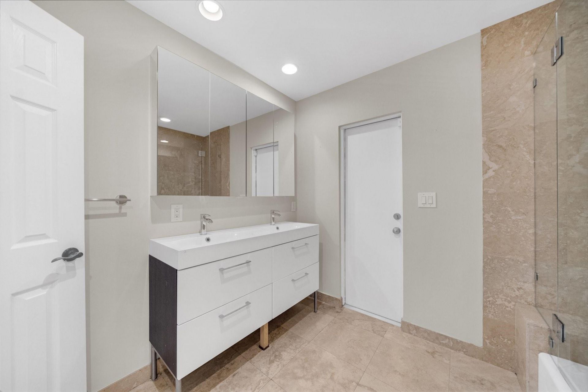 4021 Bayview Drive, Fort Lauderdale, FL 33308 Photo