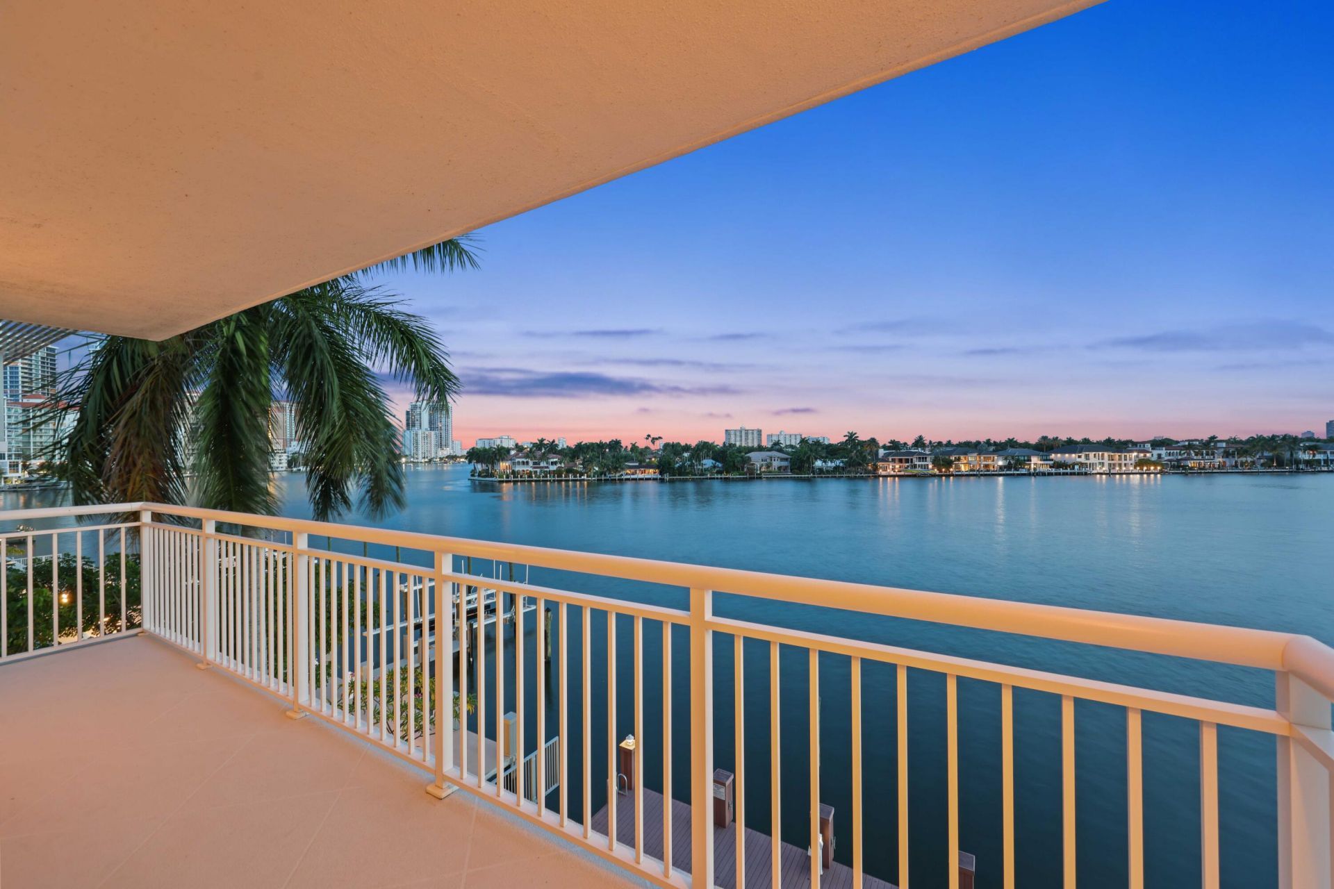 511 Bayshore Drive, Unit 401, Fort Lauderdale, FL 33304 Photo
