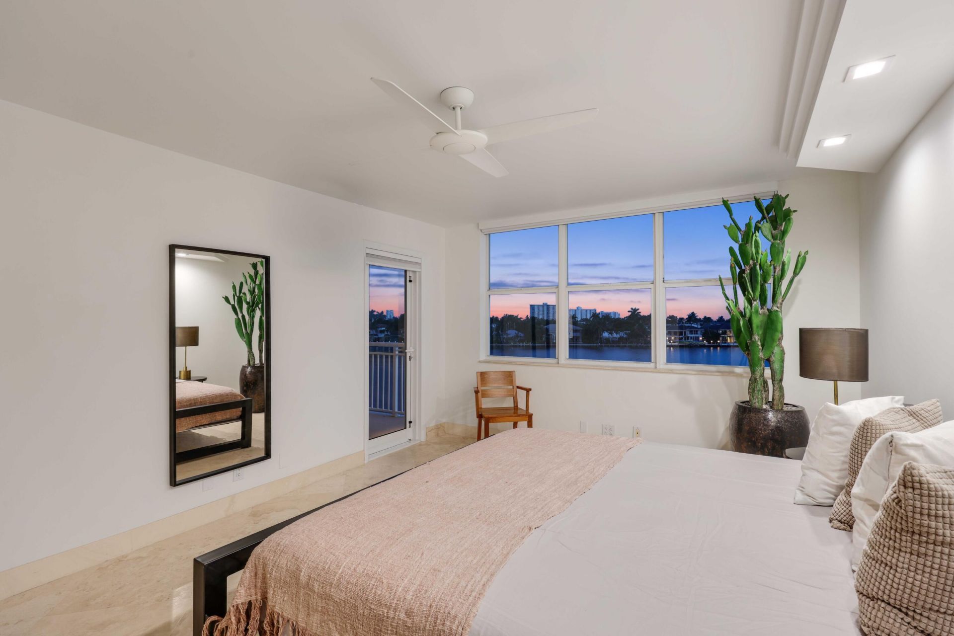 511 Bayshore Drive, Unit 401, Fort Lauderdale, FL 33304 Photo