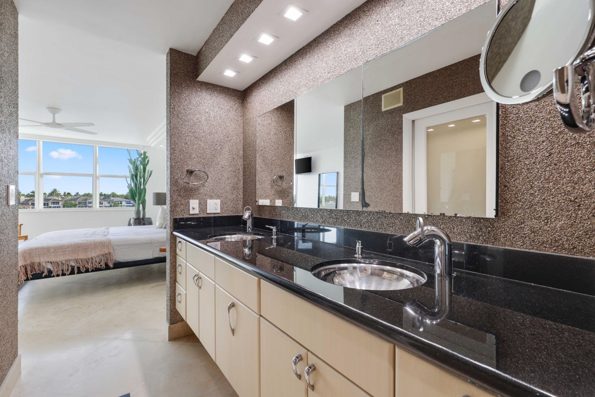 511 Bayshore Drive, Unit 401, Fort Lauderdale, FL 33304 Photo