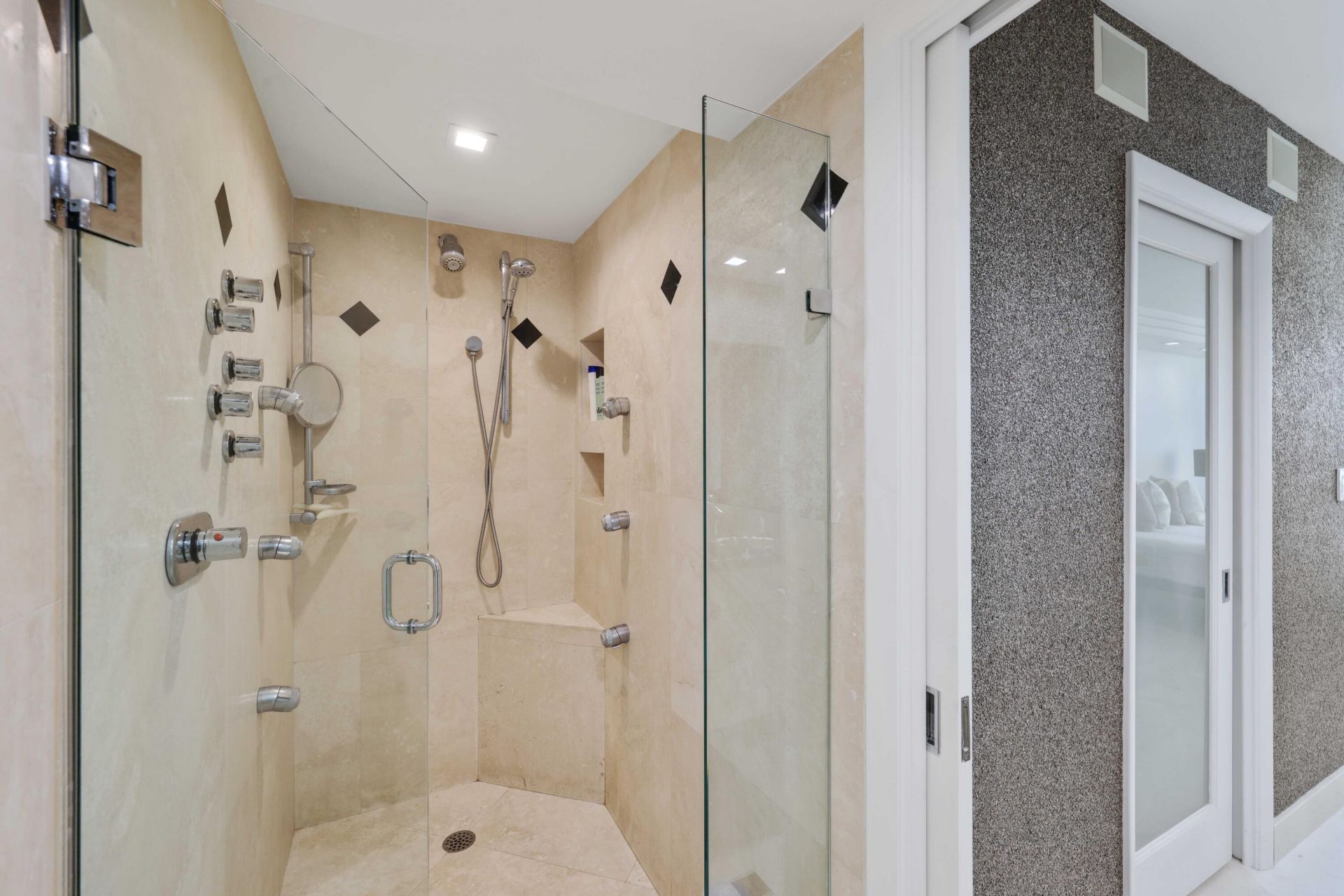 511 Bayshore Drive, Unit 401, Fort Lauderdale, FL 33304 Photo