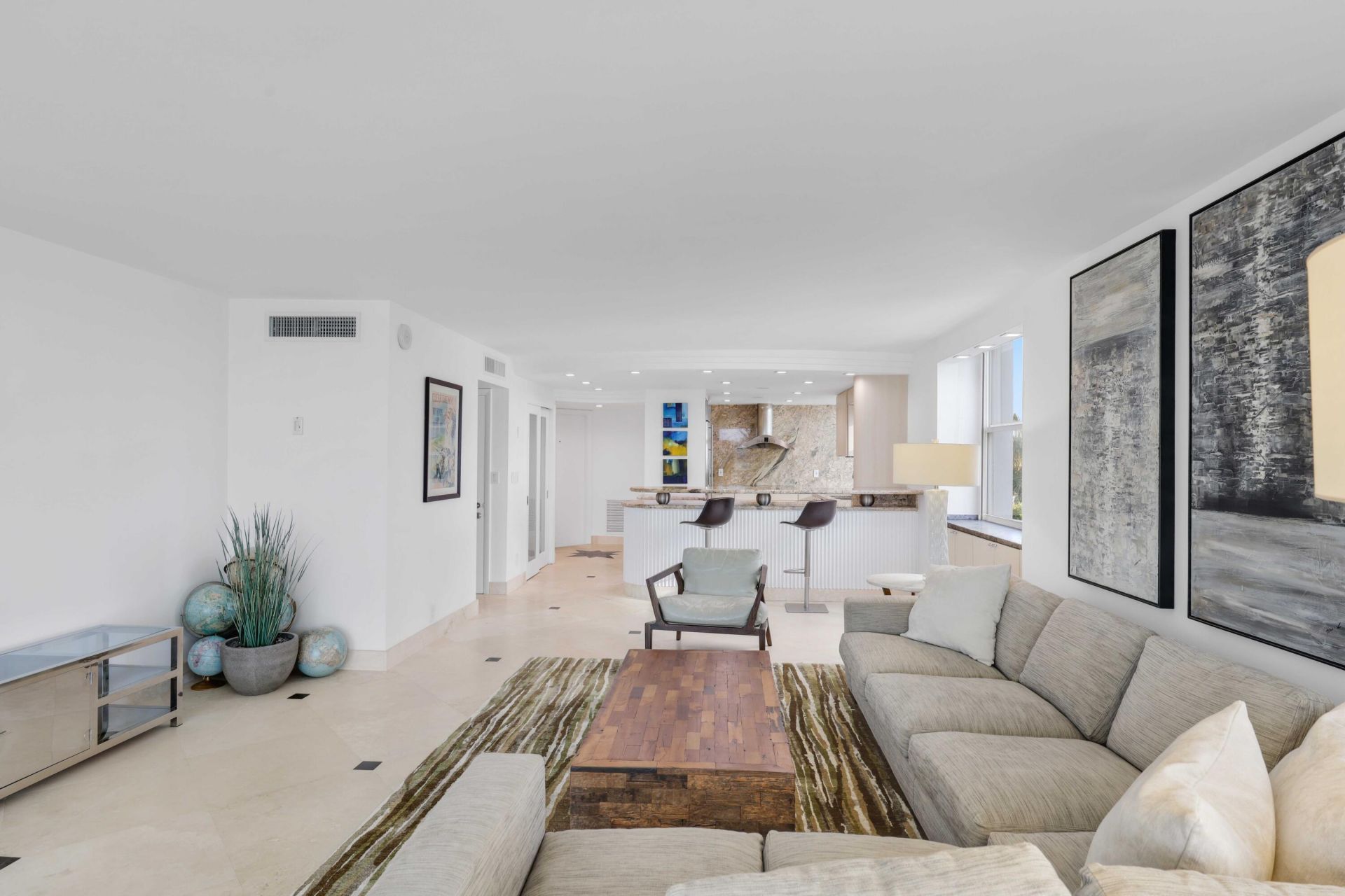 511 Bayshore Drive, Unit 401, Fort Lauderdale, FL 33304 Photo