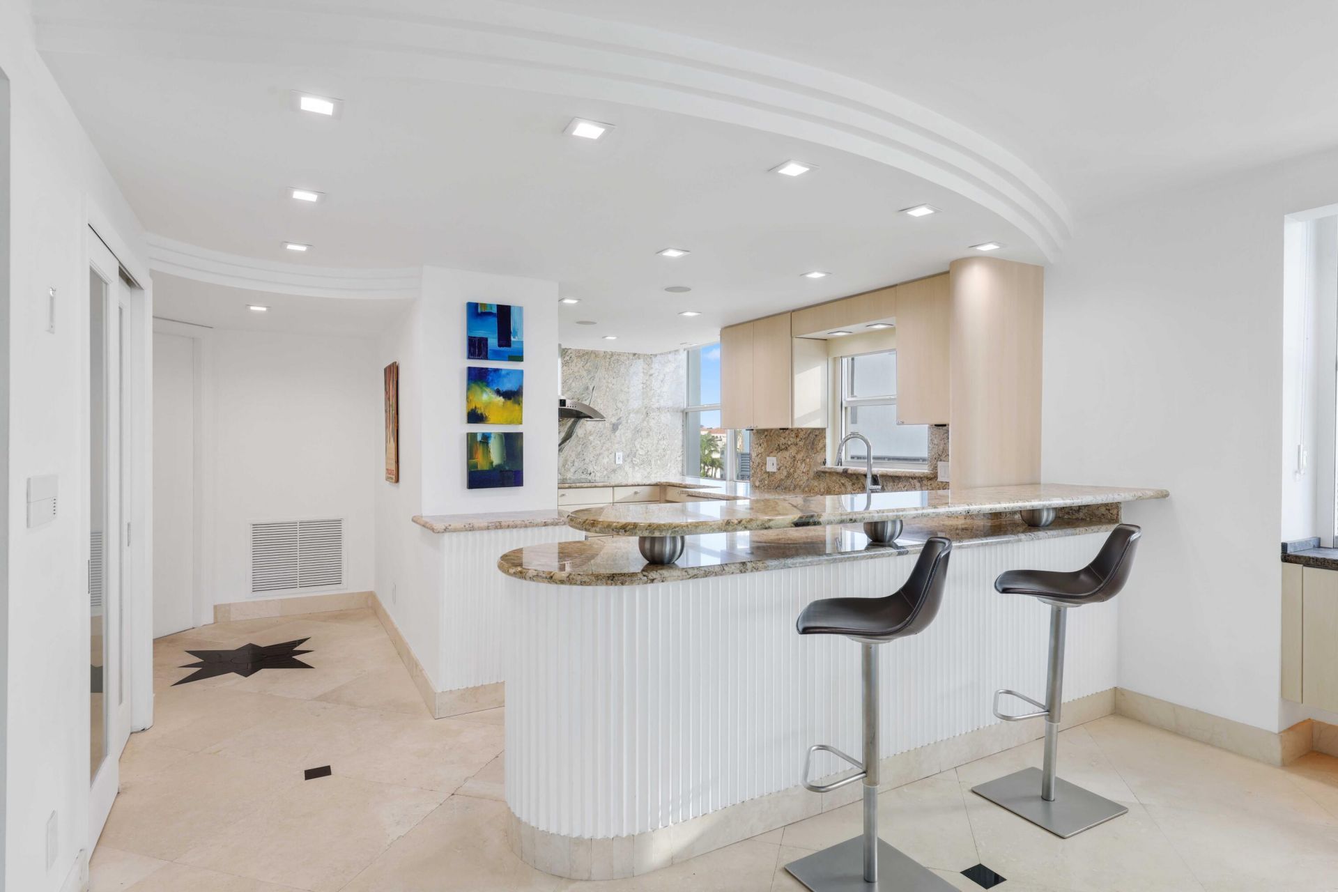 511 Bayshore Drive, Unit 401, Fort Lauderdale, FL 33304 Photo