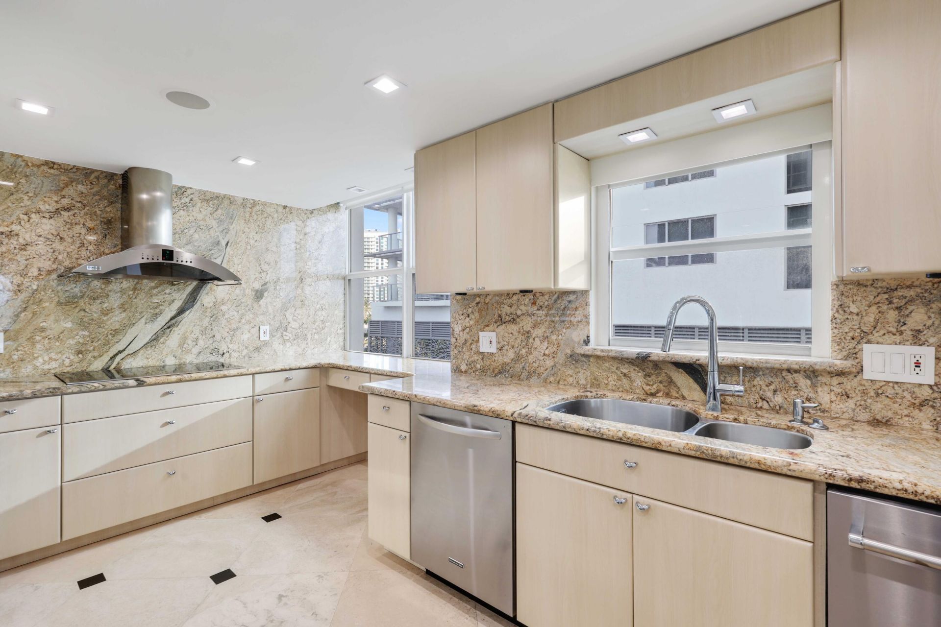 511 Bayshore Drive, Unit 401, Fort Lauderdale, FL 33304 Photo