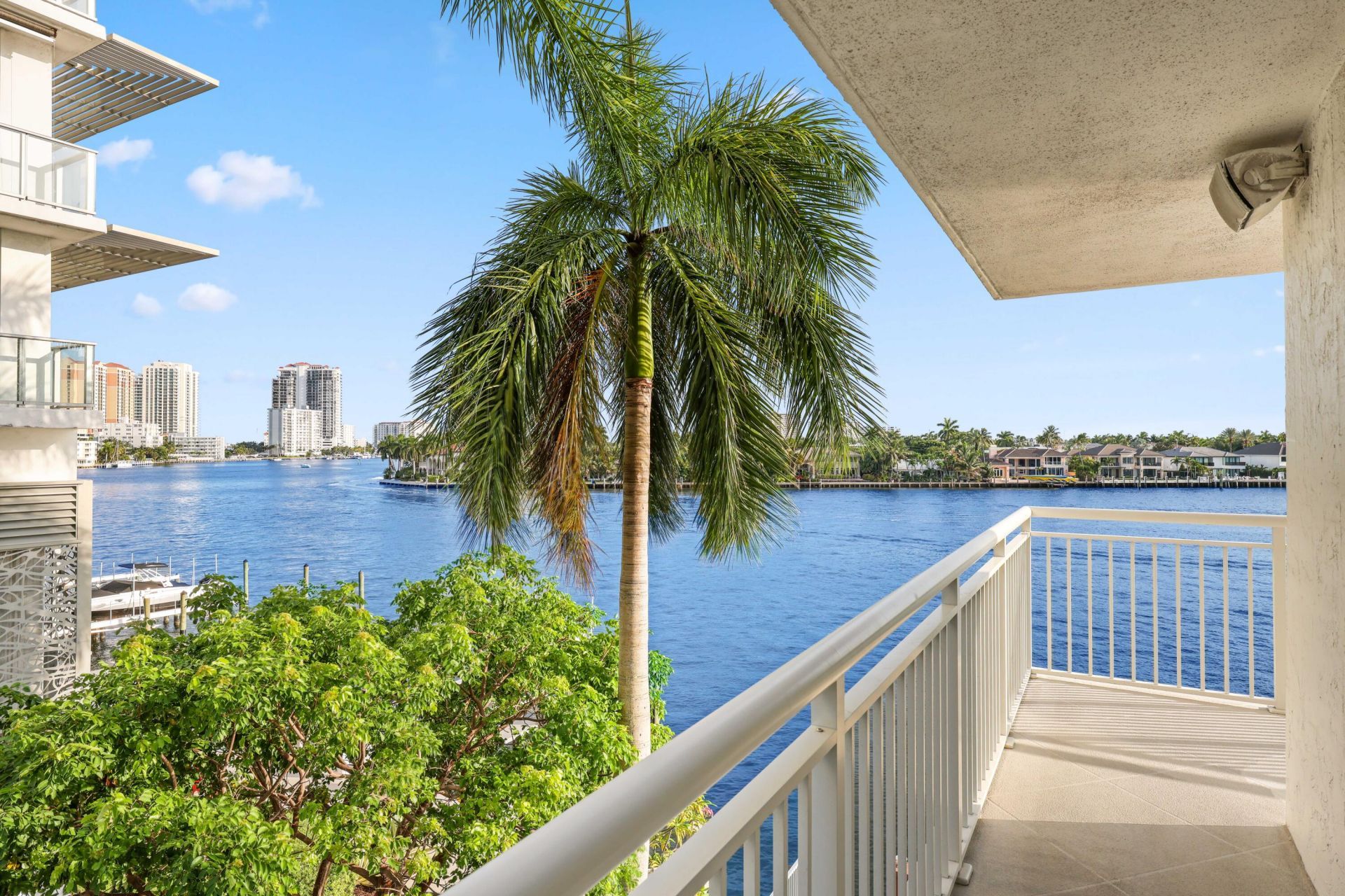511 Bayshore Drive, Unit 401, Fort Lauderdale, FL 33304 Photo