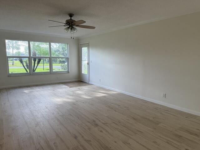 7293 W Oakridge Circle, Lake Worth, FL 33462 Photo