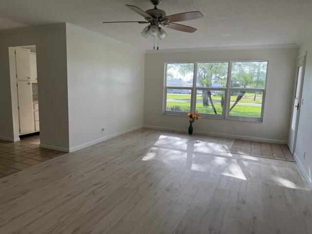 7293 W Oakridge Circle, Lake Worth, FL 33462 Photo