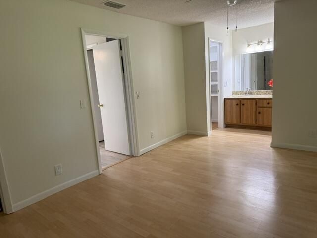 7293 W Oakridge Circle, Lake Worth, FL 33462 Photo