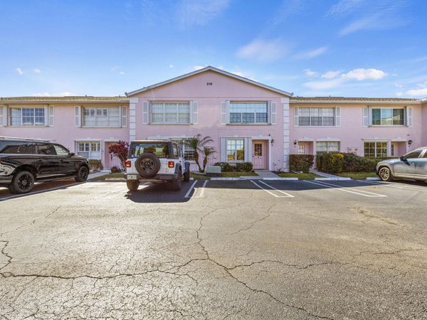 218 Foxtail Drive, Unit G, Greenacres, FL 33415