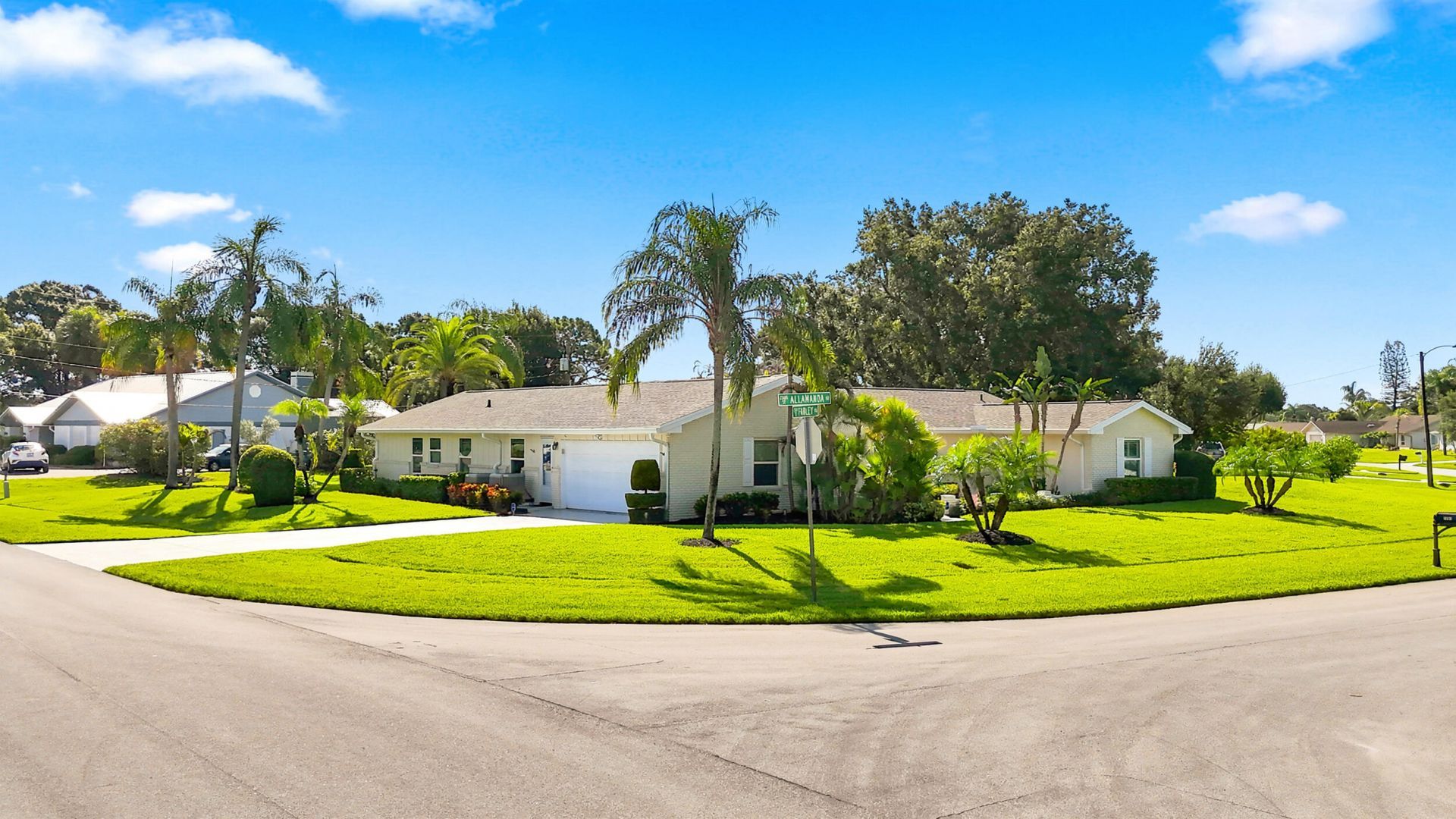 2001 SE Allamanda Drive, Port Saint Lucie, FL 34952 Photo
