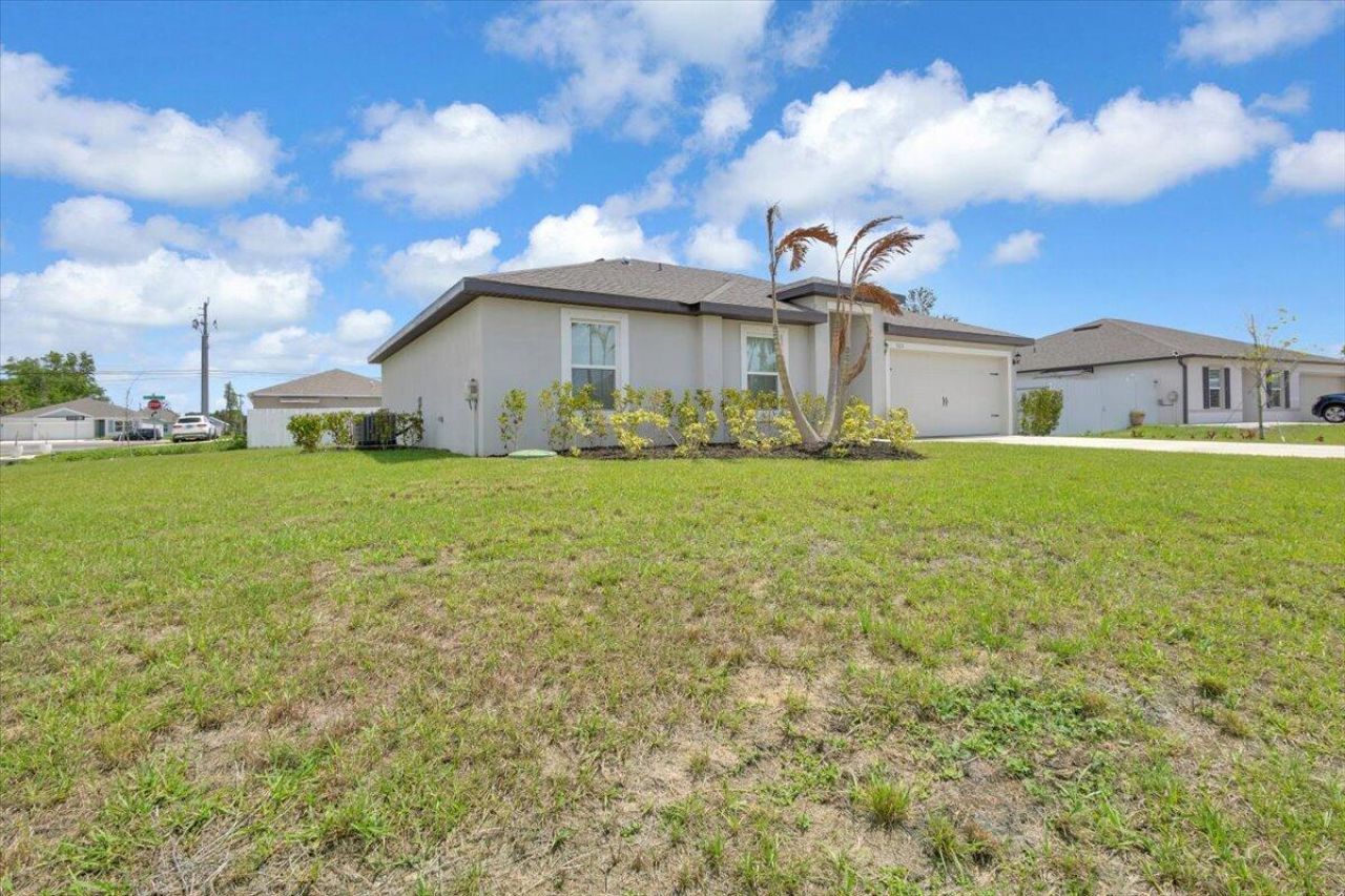 920 SW Castaneda Lane, Port Saint Lucie, FL 34953 Photo