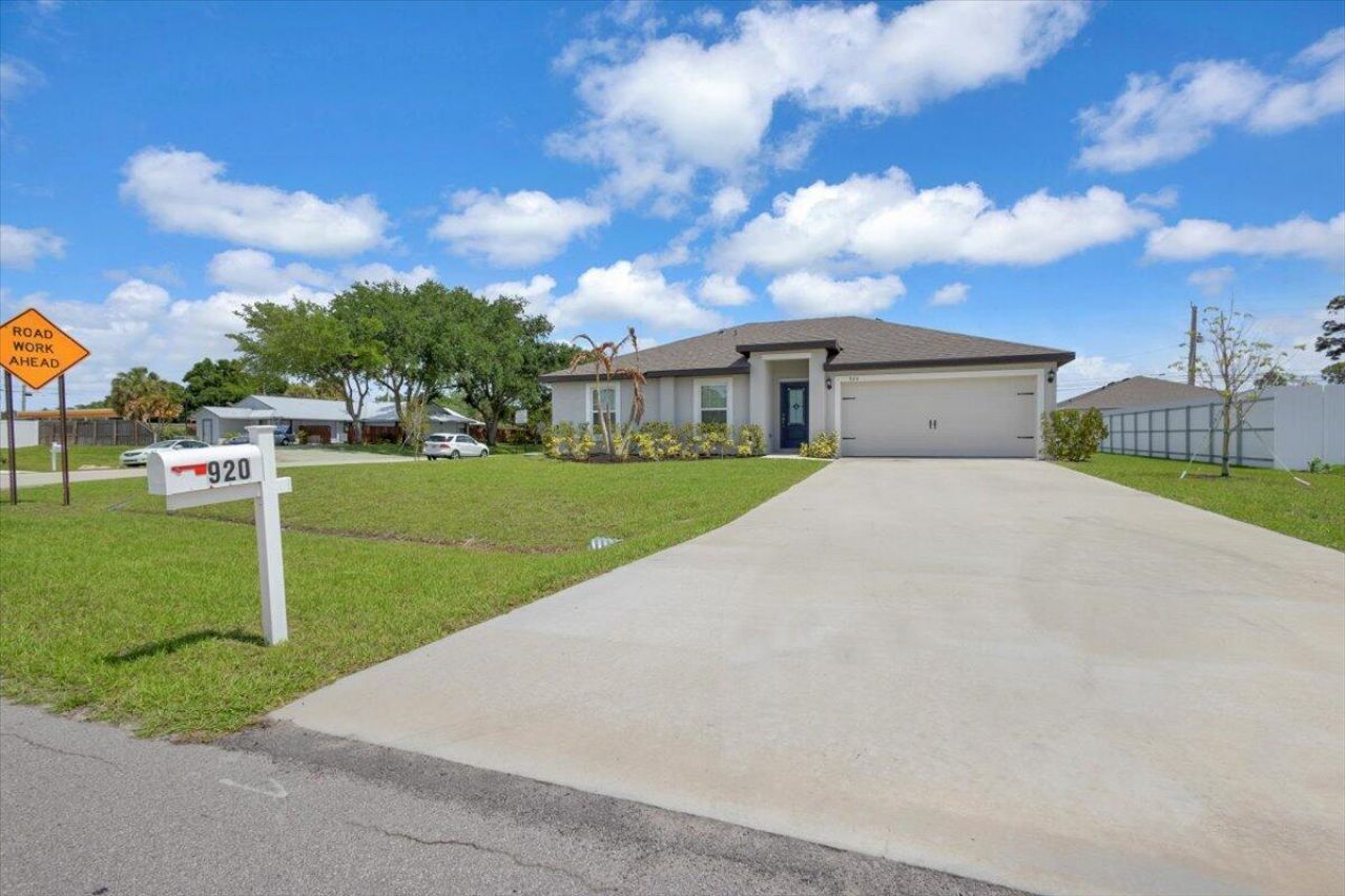 920 SW Castaneda Lane, Port Saint Lucie, FL 34953 Photo
