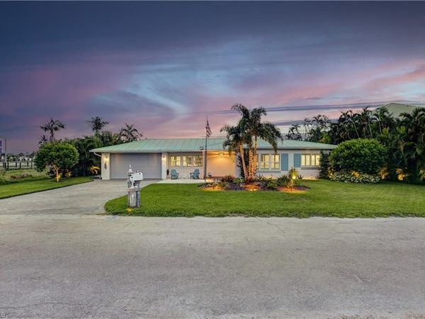 131 Egret ST, FORT MYERS BEACH, FL 33931