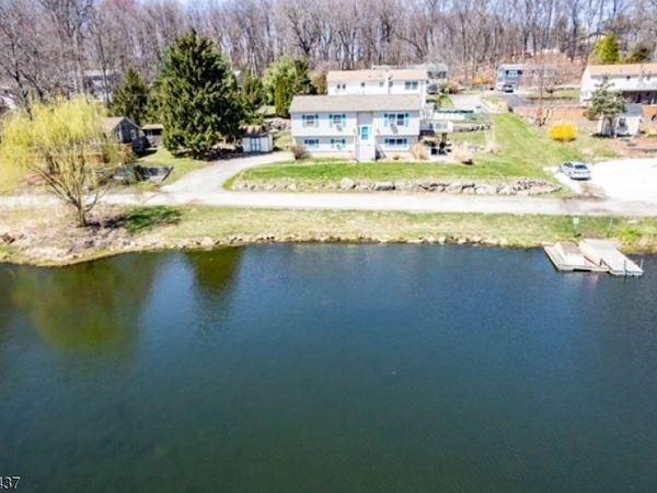 106 Starlight Rd, West Milford, NJ 07480