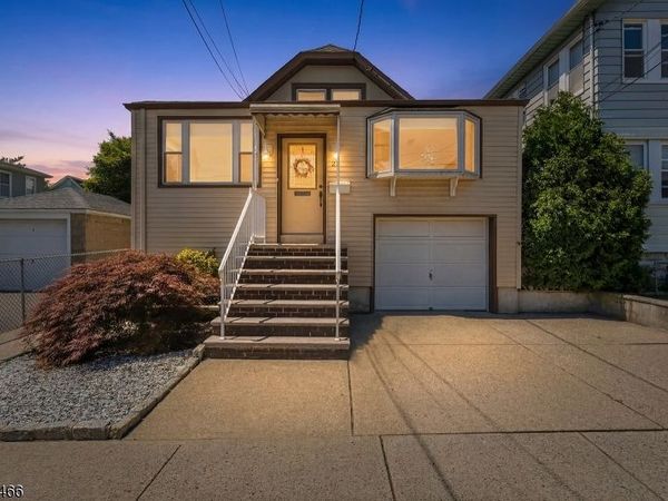 23 Inman Pl, North Arlington, NJ 07031