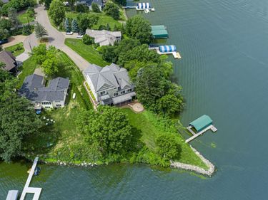3396 Kings Point Road , Excelsior, MN 55331