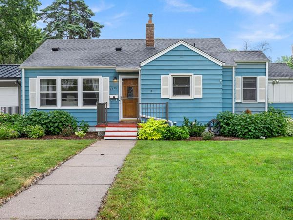 2716 Ewing Avenue N, Robbinsdale, MN 55422