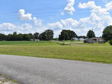 1975 Page Road, Sedalia, KY 42079