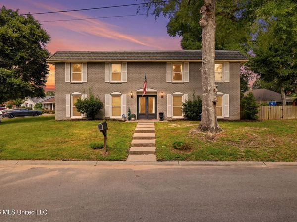 2553 Mercedes Drive, Biloxi, MS 39531