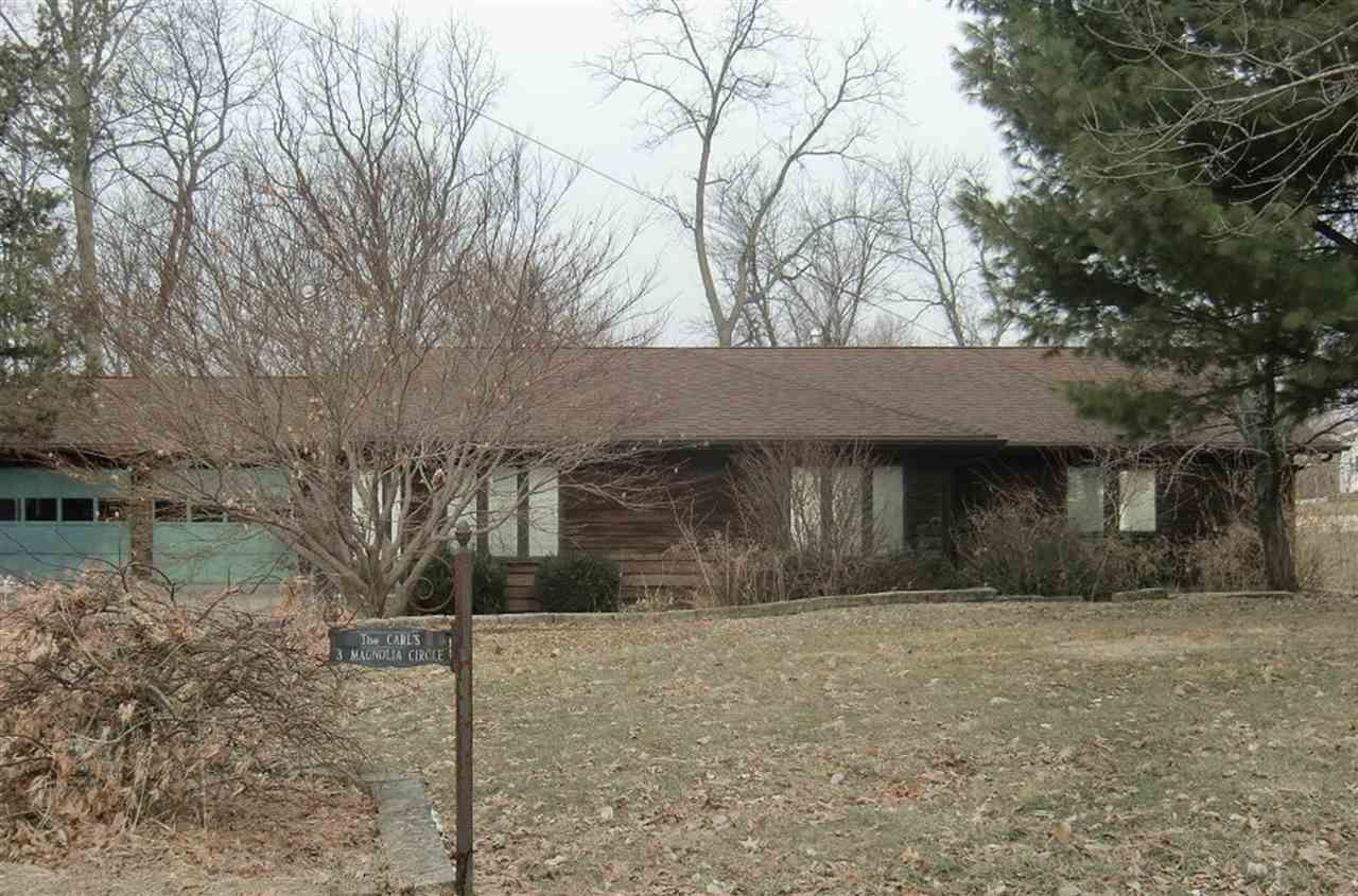 3 Magnolia Cir, Muscatine, IA 52761 Main Photo