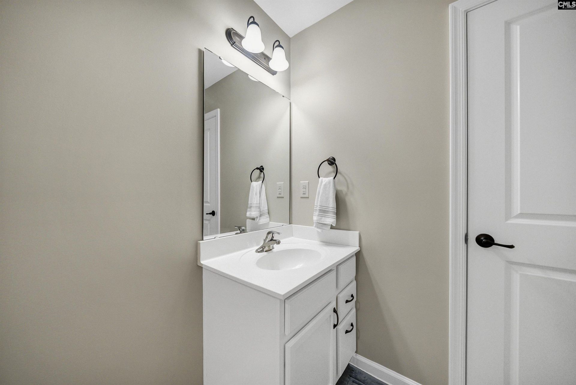 561 Newton Road Photo 36