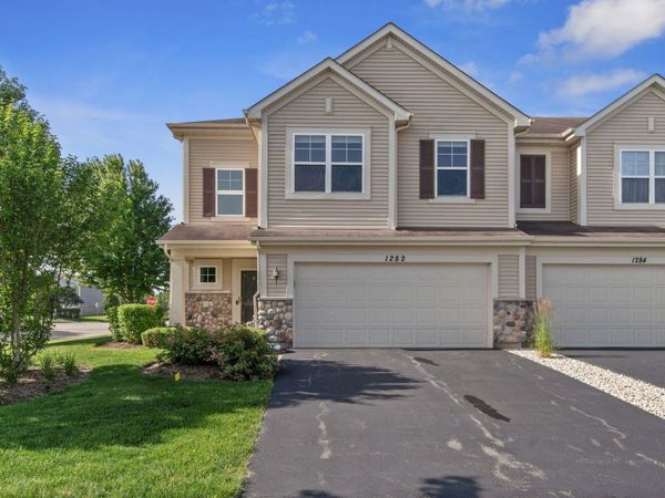 1282 Newport Circle , Pingree Grove, IL 60140