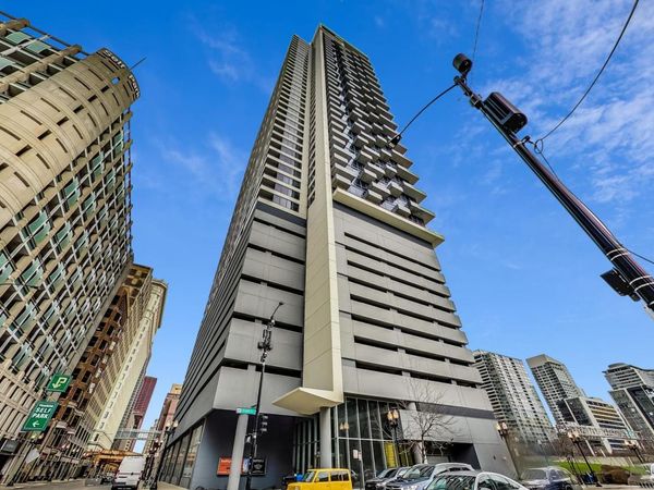 235 W Van Buren Street , Unit 3413, Chicago, IL 60607