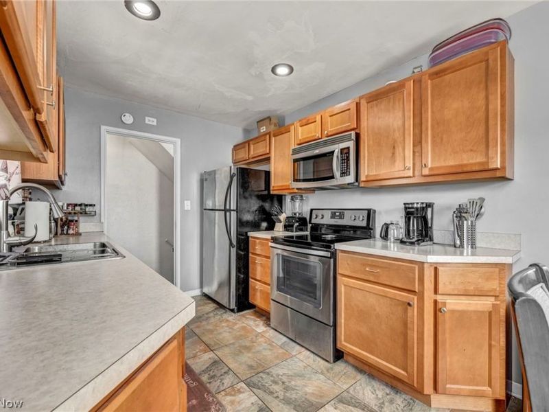 3001 Walbrook Avenue, Cleveland, OH 44109 Photo 13