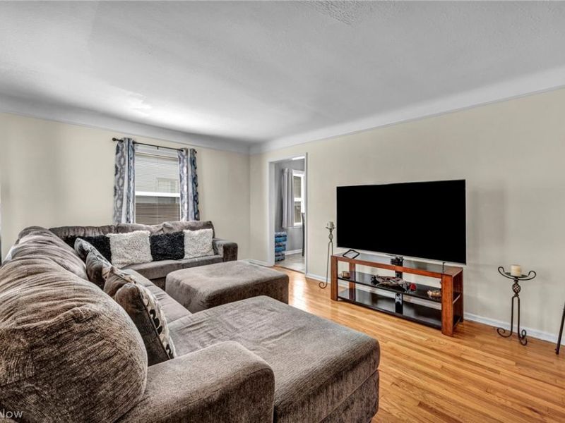 3001 Walbrook Avenue, Cleveland, OH 44109 Photo 6